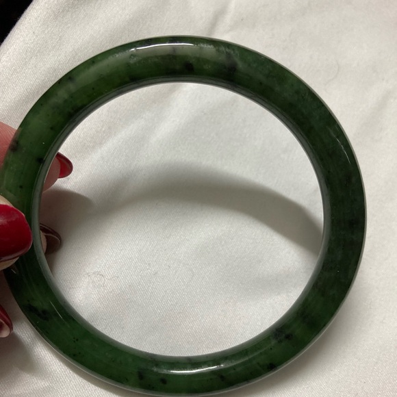 BC Genuine Solid Jade Bracelet - Picture 3 of 4